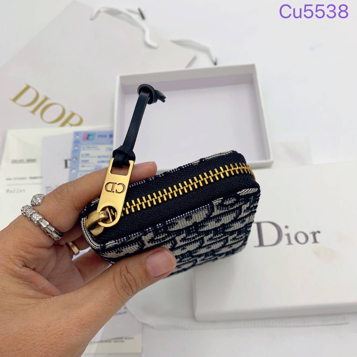 DIOR Compact Zipped Wallet jacquard leather / DIOR Card Holder กระเป๋าสตางค์แบรนด์หรู ซิปรอบ พร้อมส่งที่ไทย ภาพสินค้าถ่ายจากงานขายจริง ใช้งานต่างประเทศได้