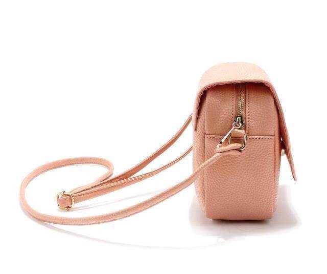 กระเป๋าสะพาย H&M รุ่น cross body bag มี 4 สี : ดำ , ชมพูนู๊ด , เหลือง , มิ้นท์
