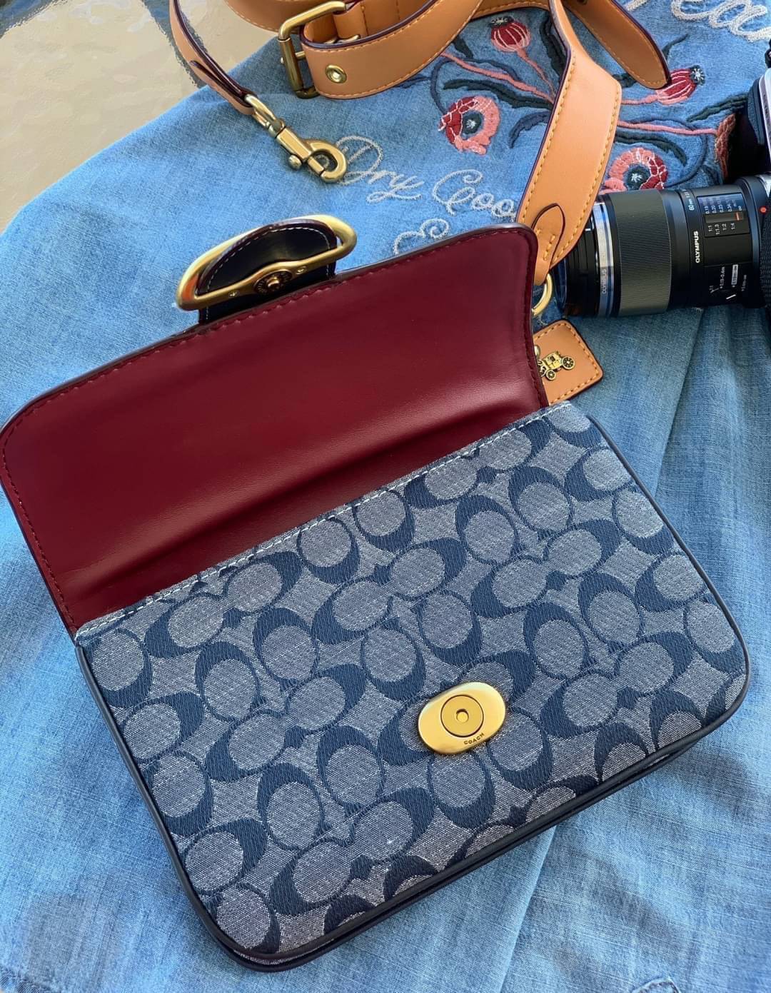 COACH RILEY TOP HANDLE 22 IN SIGNATURE CHAMBRAY