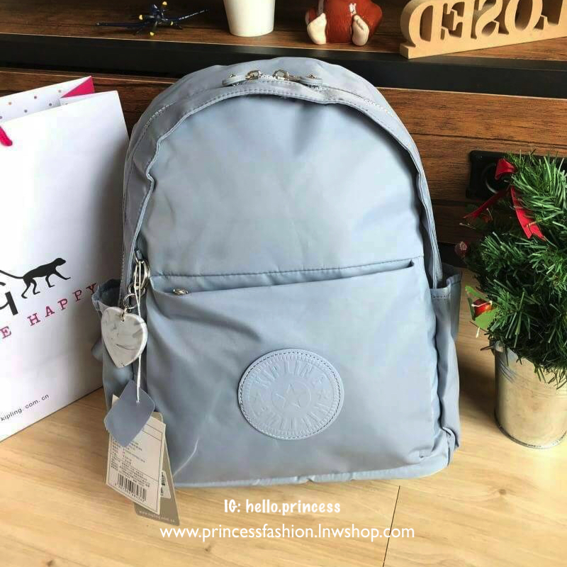 KIPLING IMMIN BACKPACK อีกcollection!ของรุ่นImmin กระเป๋าเป้สะพาย วัสดุPolyamide100% กันน้ำได้ ขนาดกำลังดี ใช้งานได้ทุกวัน เปิดปิดด้วยซิปคู่ ภายในมีช่องแยกเป็นสัดส่วน ประดับพวงกุญแจรุปหัวใจลายหินอ่อน ถอดแยกใช้งานได้ ราคาสุดคุ้มเลยคร้า!!