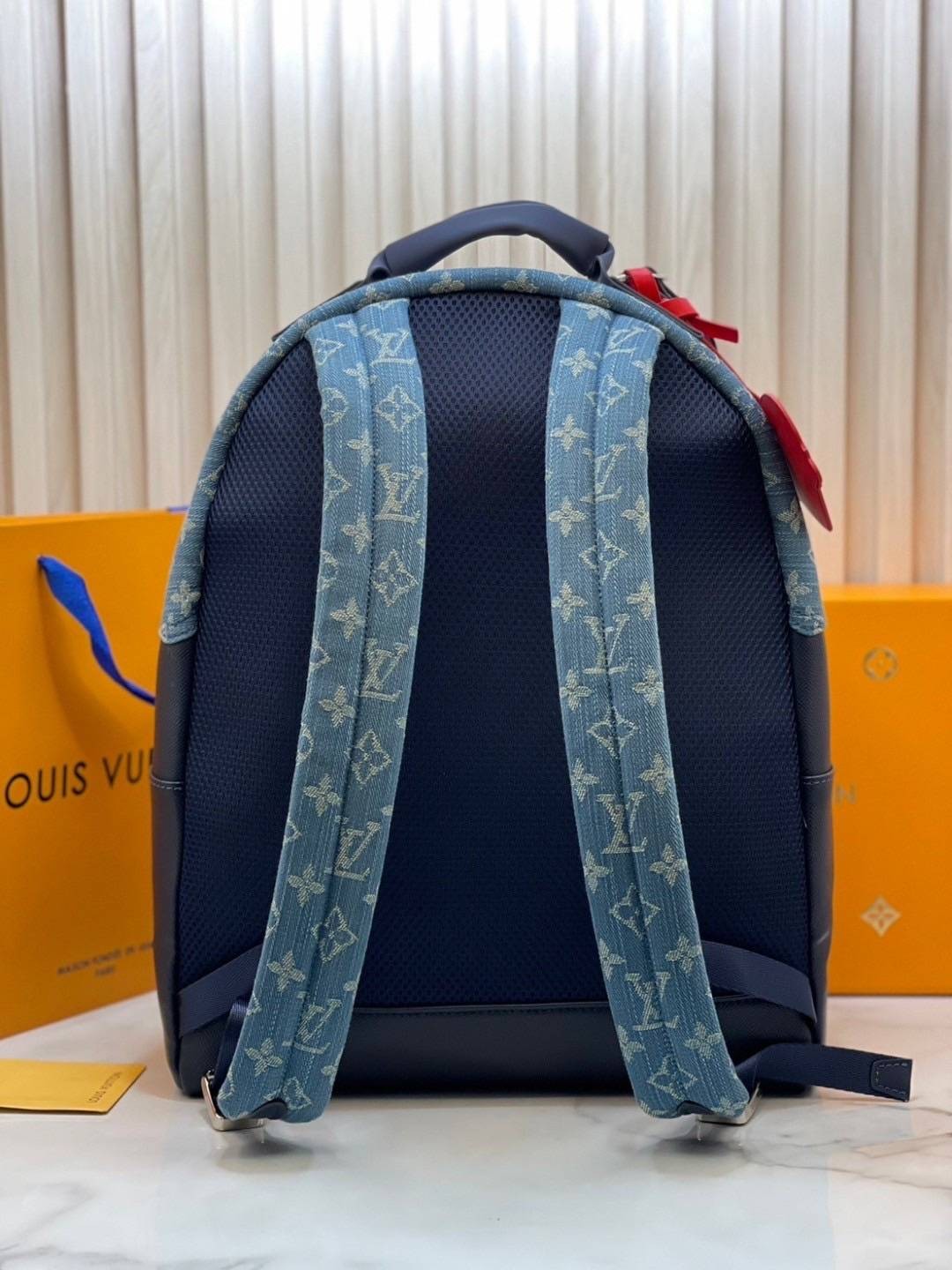 ORI หนังแท้ | LV x Nigo Multipocket Backpack กระเป๋าเป้รุ่นลิมิเต็ด งานหนังแท้และเดนิมลายโมโนแกรม สวยเท่คลาสสิกในใบเดียว