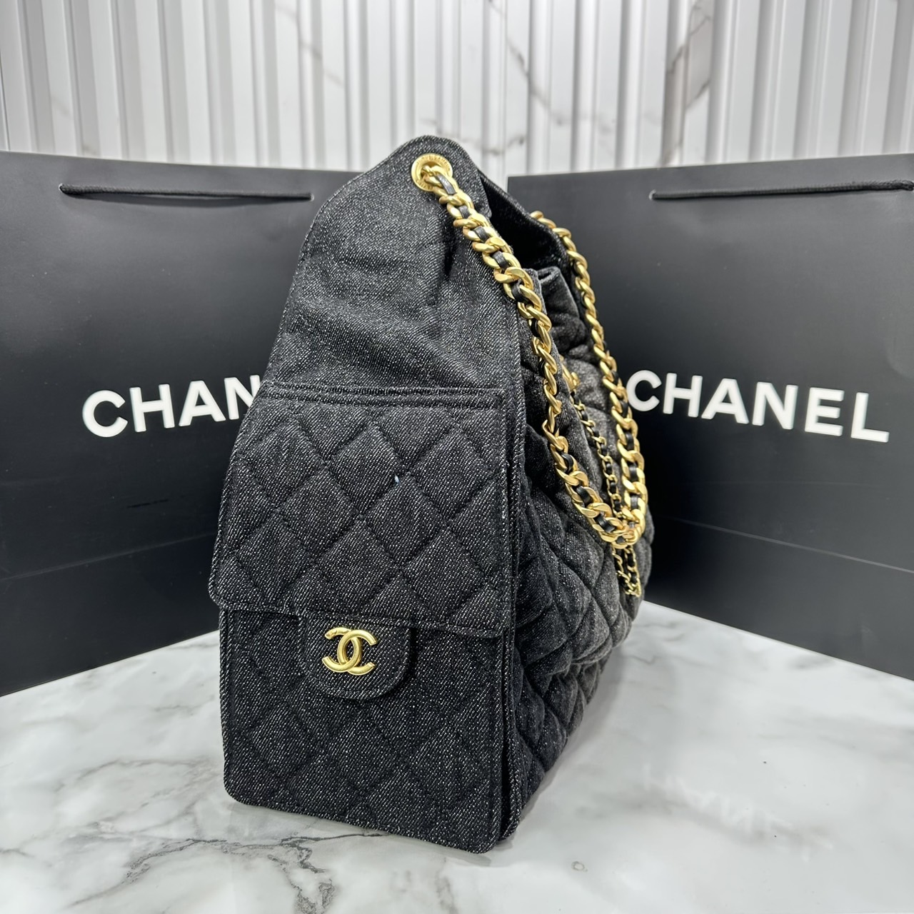 ORI หนังแท้ | 30cm CHANEL 25 Denim Handbag กระเป๋าสะพายทรงโฮโบเดนิม คอลใหม่ล่าสุด ต้อนรับฤดูกาล SPRING-SUMMER 2025 รูปทรงใช้งานได้จริง
