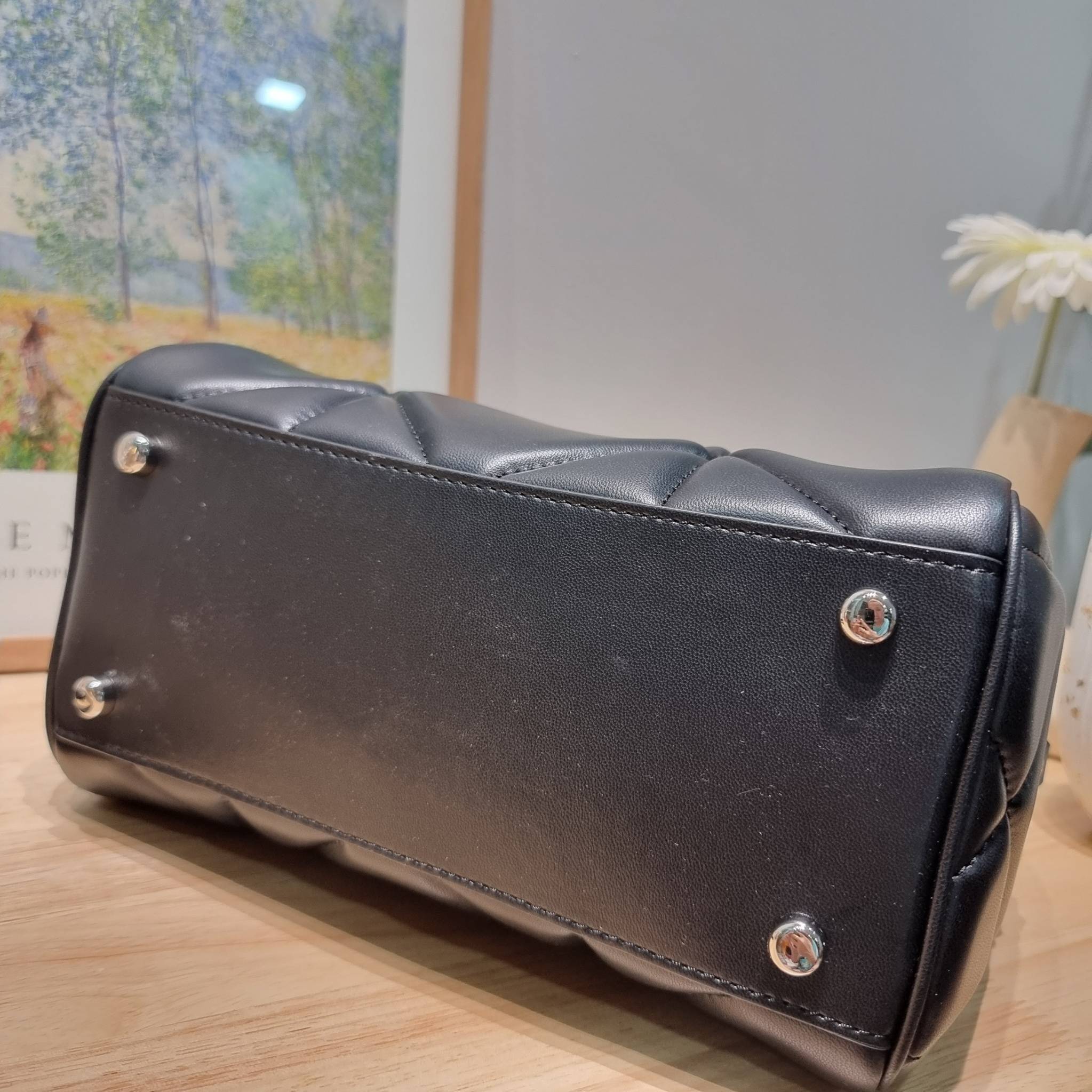 COACH ROWAN SATCHEL WITH PUFFY DIAMOND QUILTING CJ610 พร้อมส่ง กระเป๋าสะพายทรงหมอน ขนาดกำลังสวย คอลเลคชั่นสุดคลาสสิค ที่ดีไซน์เพิ่มความหรู