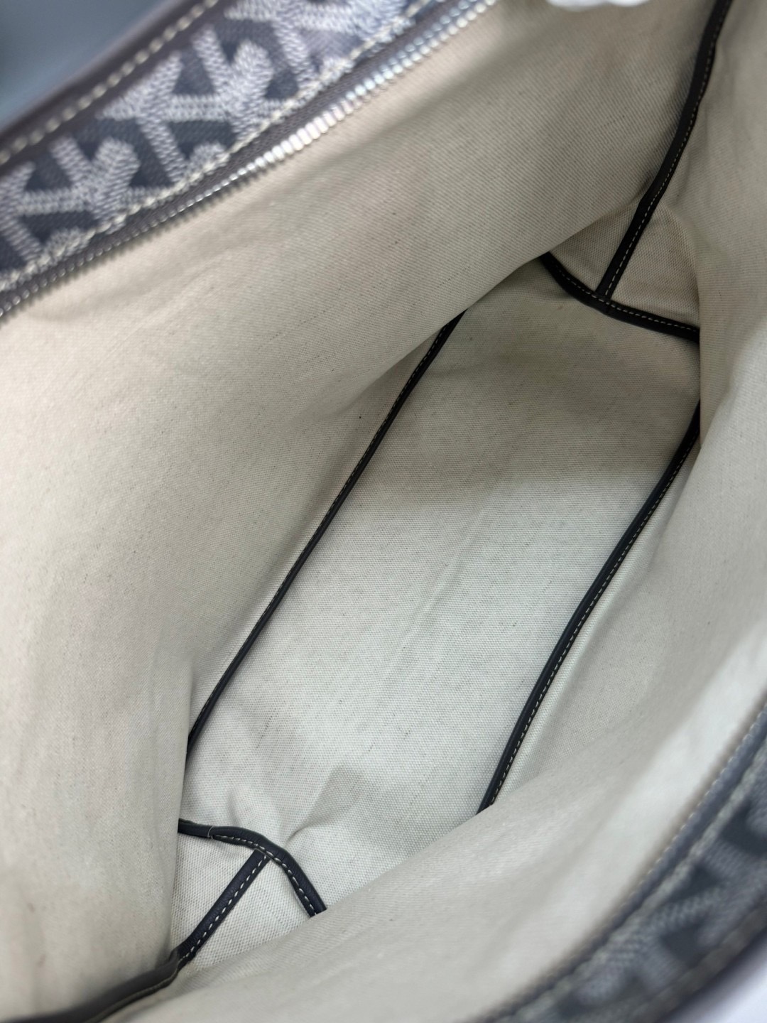 GOYARD Boheme Hobo Heart Shape Bag / GOYARD Tote Bag กระเป๋าทรงโท้ทใบใหญ่ หนังแท้สวยเป๊ะ เกรดท็อปออริ สลับแท้ 1:1 เกรดดีสุด ใช้ต่างประเทศได้ ผ่านทุก ตม.