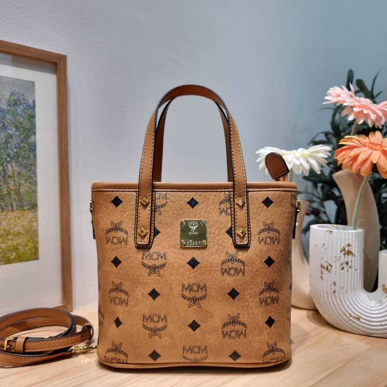 M.C.M ANYA TOP ZIP SHOPPER IN VISETOS กระเป๋าถือ/สะพายข้าง ใบเล็ก ไซส์มินิ สวยน่าใช้เกินเบอร์สุดๆ เกรดท็อปออริ 1:1 สลับแท้ ใช้งานต่างประเทศได้