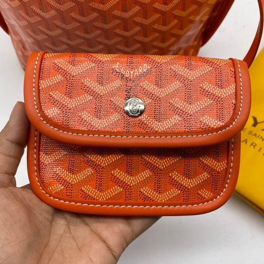 9 สี GOYARD ANJOU TOTE MINI / Goyard Mini Tote เกรดออริจินอลสลับแท้ ใช้งานต่างประเทศได้ ฮอตไอเท็ม กับกระเป๋าสะพายทรงโท้ท ไซส์มินิ กะทัดรัด มาครบสีขายดี เลิศทุกสี รูปทรงคลาสสิค ดีไซน์เป็นเอกลักษณ์ ใช้งานได้หลากหลาย