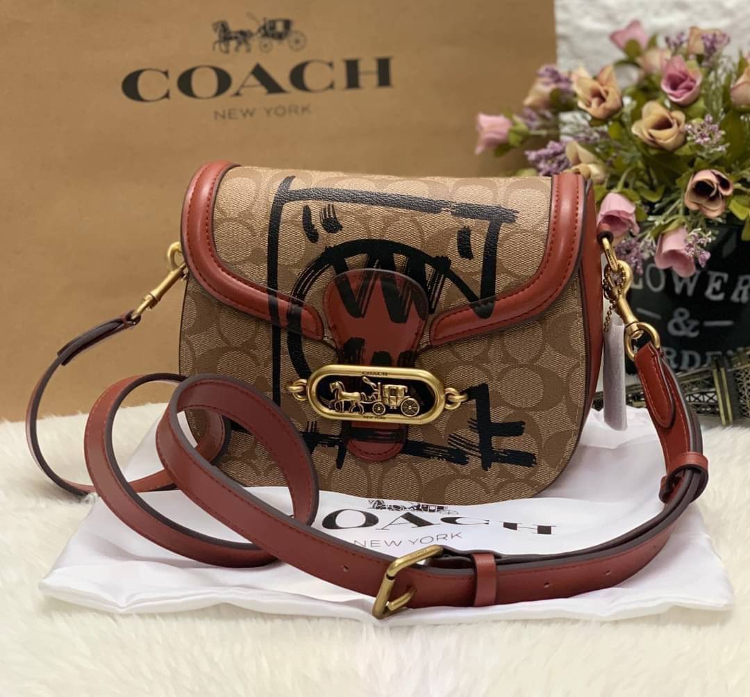 ของแท้ 💯% ได้ไปไม่ผิดหวังแน่นอนค่ะ! 📌Limited edition!! COACH REXY X GUANG YU CROSBODY BAG ((1501))
