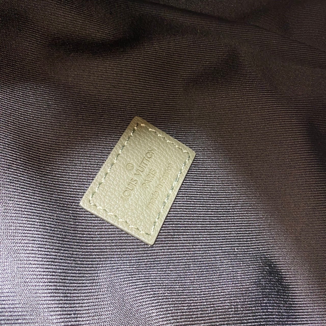 TOP ORI หนังแท้ | LV Duo Slingbag / LV Belt Bag กระเป๋าคาดอกดีไซน์ใหม่ สปอร์ตและดูหรูในตัว รูปทรงใช้งานง่ายได้ทุกลุค ที่สุดของไอเท็มขายดี