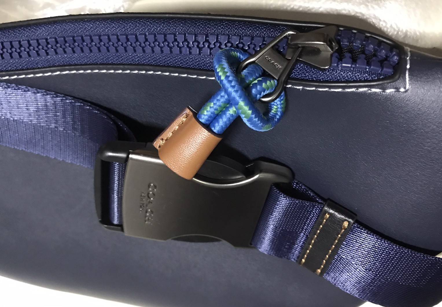 Coach F84711 Warren Mini Belt Bag In Signature Canvas กระเป๋าคาดอก คาดเอว ขนาดกำลังดี ใช้งานง่าย ใช้ได้ทั้งหญิงและชาย