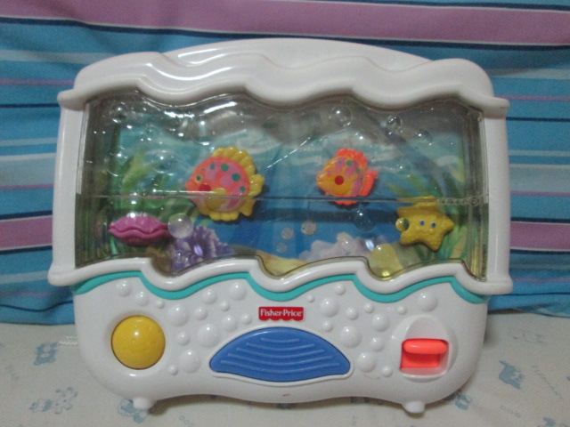 Fisher Price Ocean Wonders Aquarium Soothing/ Music Crib Mobile ของเล่นมือสองสภาพดีค่ะ