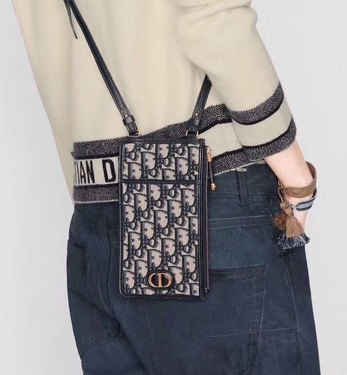 Dior 30 montaigne long wallet /Dior phone bag เกรดออริจินอล กระเป๋าเงินใบยาวลาย dior oblique ติดโลโก้ CD สีทองด้านหน้า