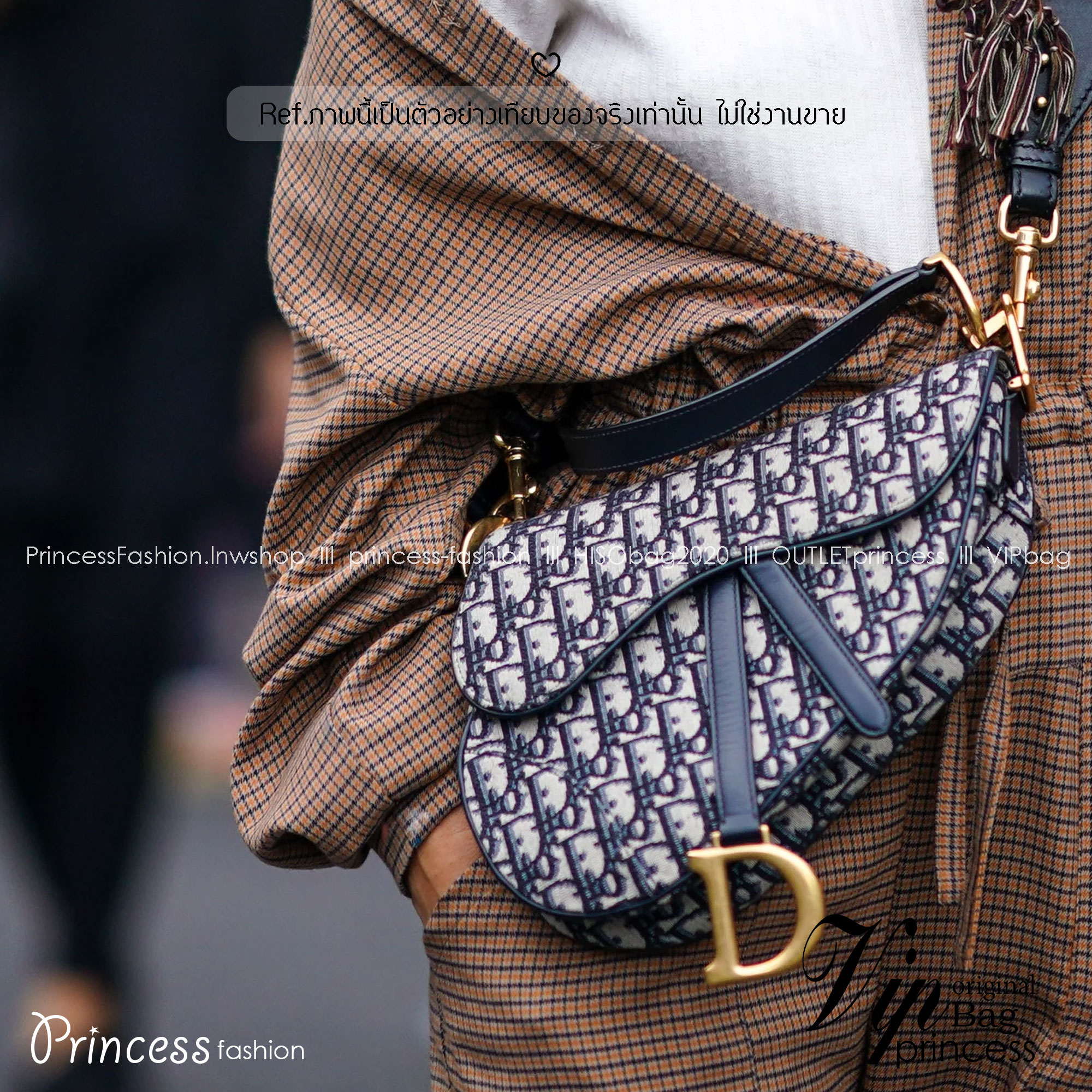 DIOR Saddle Bag with Strap Blue Dior Oblique Jacquard กระเป๋าถือ/สะพาย รุ่นยอดนิยมของแบรนด์ งานผ้าแจ็คการ์ดลาย Oblique ลูกเล่นห้อยด้วยตัวอักษร D สายถือมีกิมมิค CD อะไหล่ทองเงางาม เรียกว่าจะถือก็ปั้วะ จะสะพายก็ปังไม่ไหว เก็บทุกรายละเอียดงานเป๊ะมากค่ะ