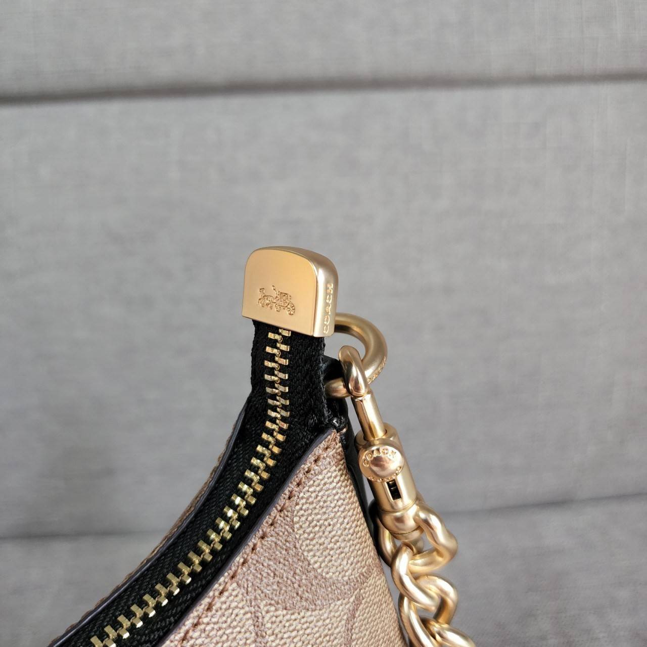 พร้อมส่งครบสี สวยทุกสีเลยค่า😘 ((CA173//CA209//CA548)) COACH TERI SHOULDER BAG 🔹กระเป๋าทรงพอช ในรูปแบบหนังแท้ หนังนิ่มสวยมากค่ะ