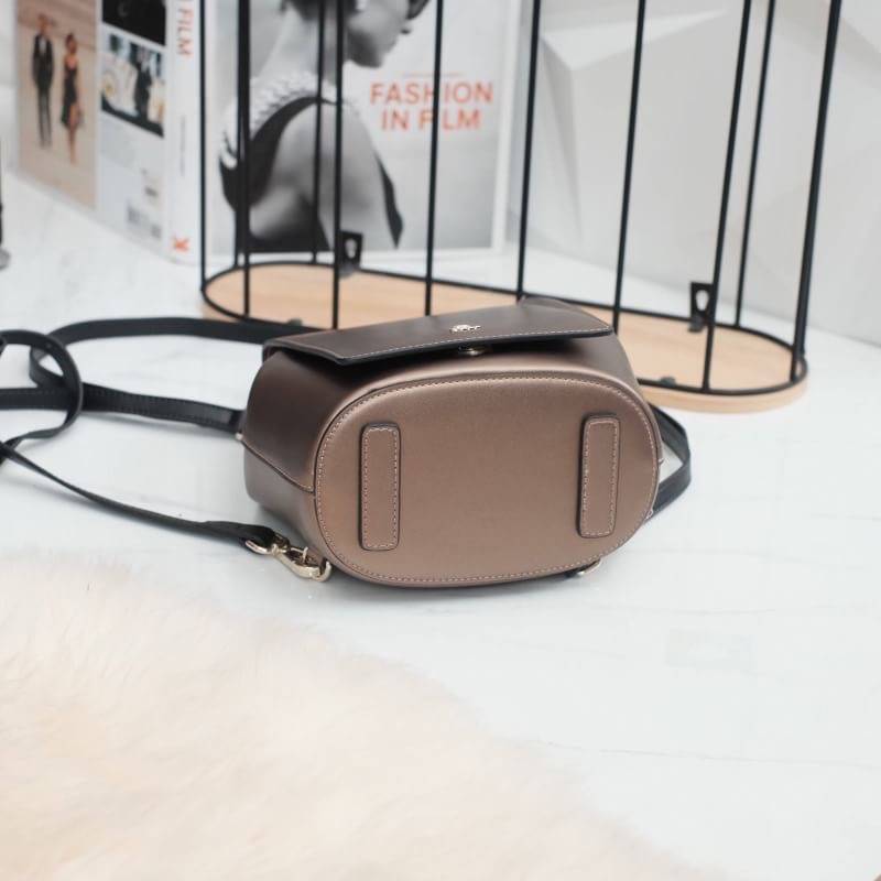 ทรงน่ารักมาก กระเป๋าเป้สะพายข้างได้ สี Glitter ✨ Limited รับ (summer) **KEEPBAG_Allma กระเป๋าเป้ใบใหม่เอาใจสาวทุกสไตล์เลยค่ะ 🌈🌈Summer นี้ ใครกำลังมองหากระเป๋าเป้ใบเล็ก เหมาะกับทุกๆวัน ใช้งานง่าย ใส่ของครบใบนี้แนะนำเลยค่า น้ำหนักเบา 