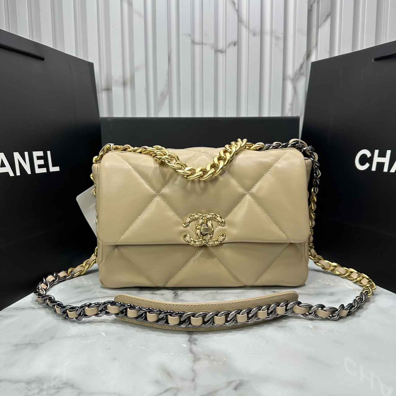 ORI หนังแท้ | CHANEL 19 Flap Bag 25cm กระเป๋าสะพายรุ่นยอดนิยม หนังนิ่มนุ่มลื่น หรูหราระดับตำนาน สวยงามเหนือกาลเวลา