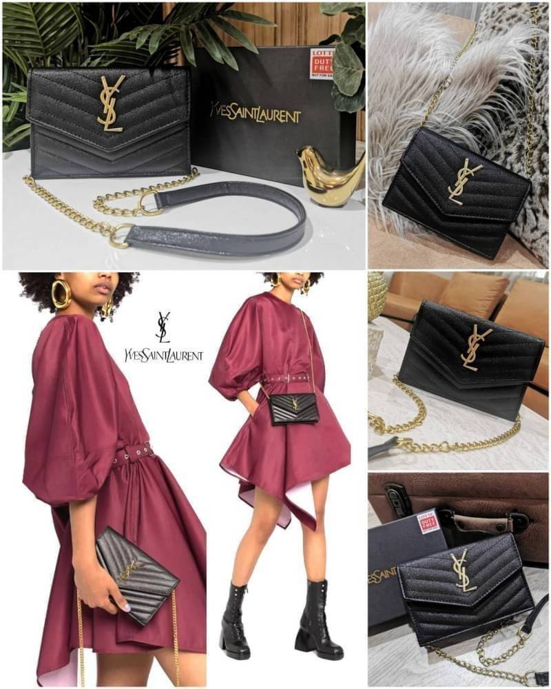 VIP 】YVES SAINT LAURENT YSL BAG VIP GIFT WITH PURCHASE GWP พรีเมี่ยมกิ้ฟ Limited จาก YSL DUTY FREE COUNTER ดีไซน์ทรงสี่เหลี่ยมหนังคาร์เวียขึ้นลายริ้วสวยอยู่ทรงเปิดปิดด้วยฝาปิด Envelop กระดุมแม่เหล็กด้านหน้าประดับโลโก้แบรนด์อะไหล่ทอง ภายในโล่งสามารถใส่มือถ