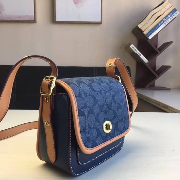 Coach Rambler Crossbody 16 In Signature Chambray