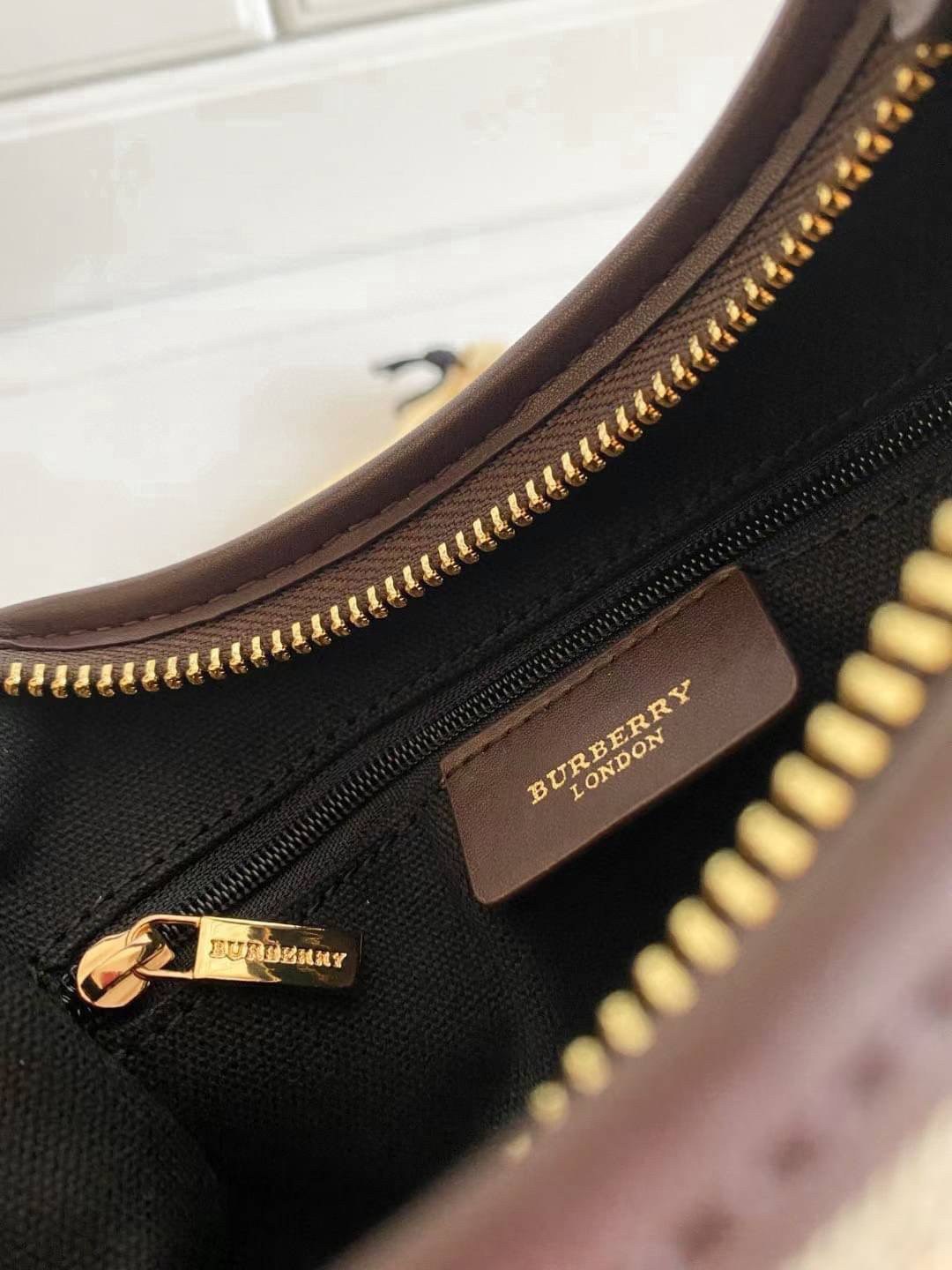 BURBERRY VINTAGE BAG VIP GIFT WITH PURCHASE (GWP) พรีเมี่ยมกิ๊ฟ Limited Edition