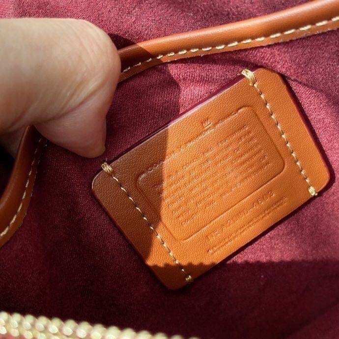 COACH 4503 BEAT SHOULDER BAG 18 with HORSE & CARRIAGE พร้อมส่งที่ไทย