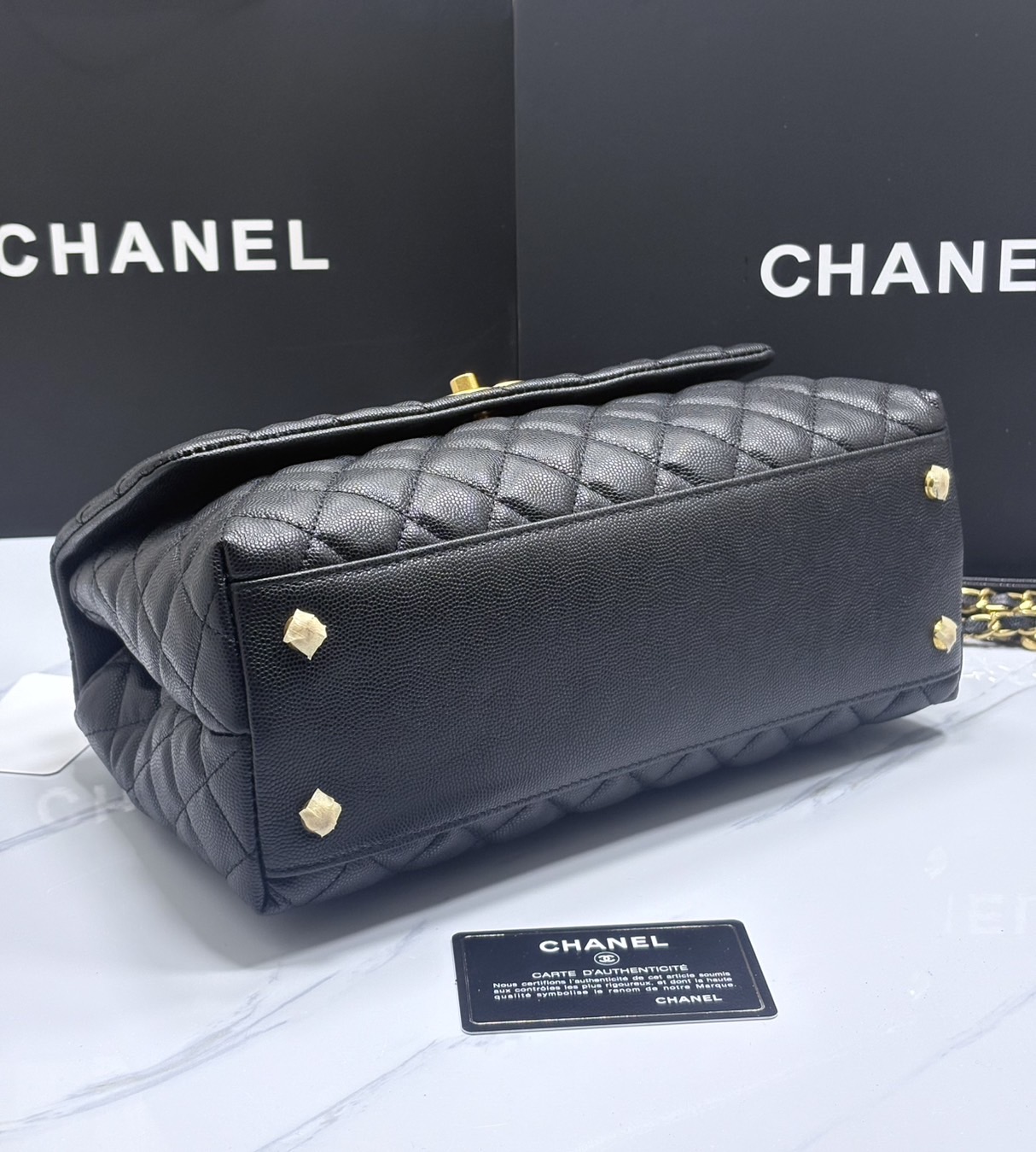 ORI หนังแท้ | Chanel Coco Top Handle Bag Medium 30cm กระเป๋าสะพายสุดคลาสสิค สวยหรูดูแพงเป็นอมตะ