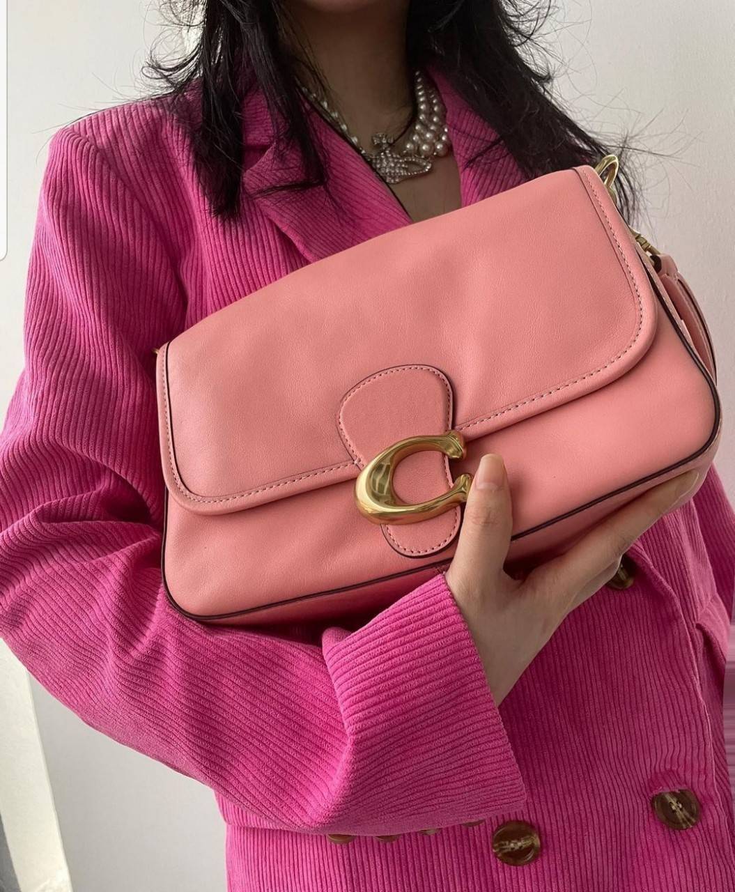 COACH SOFT TABBY SHOULDER BAG (C4823//C5261) กระเป๋าถือ กระเป๋าสะพาย ที่ใครๆก็เข้าถึงได้ หรูหรา คลาสสิค ลุคเรียบร้อย แต่ความสวยไม่น้อย! ดาเมจความลุคผู้ดีรุนแรงมาก!!เกินต้าน!!// วัสดุหนังแท้ทั้งใบ หนังเรียบ หนังนิ่มมากๆ อยู่ทรงสวยมากๆด้วย// ด้านในโล่งกว้าง