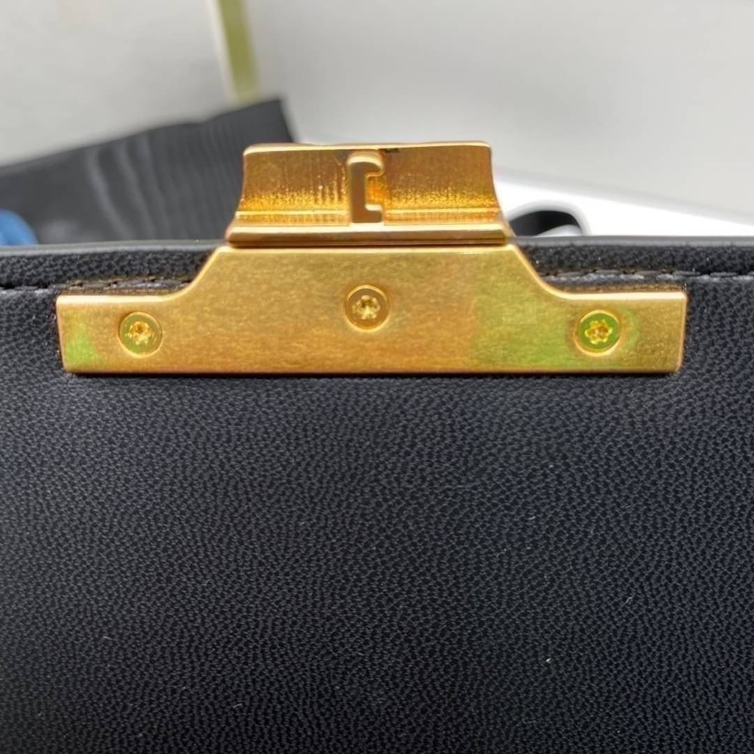 MEDIUM 22cm : CELINE CLASSIQUE TRIOMPHE BAG IN SHINY CALFSKIN / Celine Triomphe Bag / Celine Bag พร้อมส่ง 10 สี เกรดออริ 1:1 กระเป๋าแบรนด์หรูที่ควรมีแห่งปี