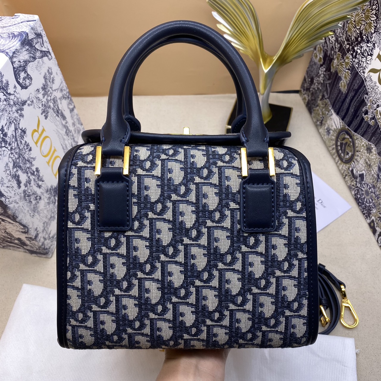 DIOR SMALL BOSTON BAG Blue Oblique Embroidery and Smooth Calfskin / DIOR Box Bag พร้อมส่ง กระเป๋าสะพายทรงกล่อง New for Winter 2023 คอลผู้ดี สวยหรู ตอบโจทย์และแมทช์ได้กับทุกลุคทุกสไตล์