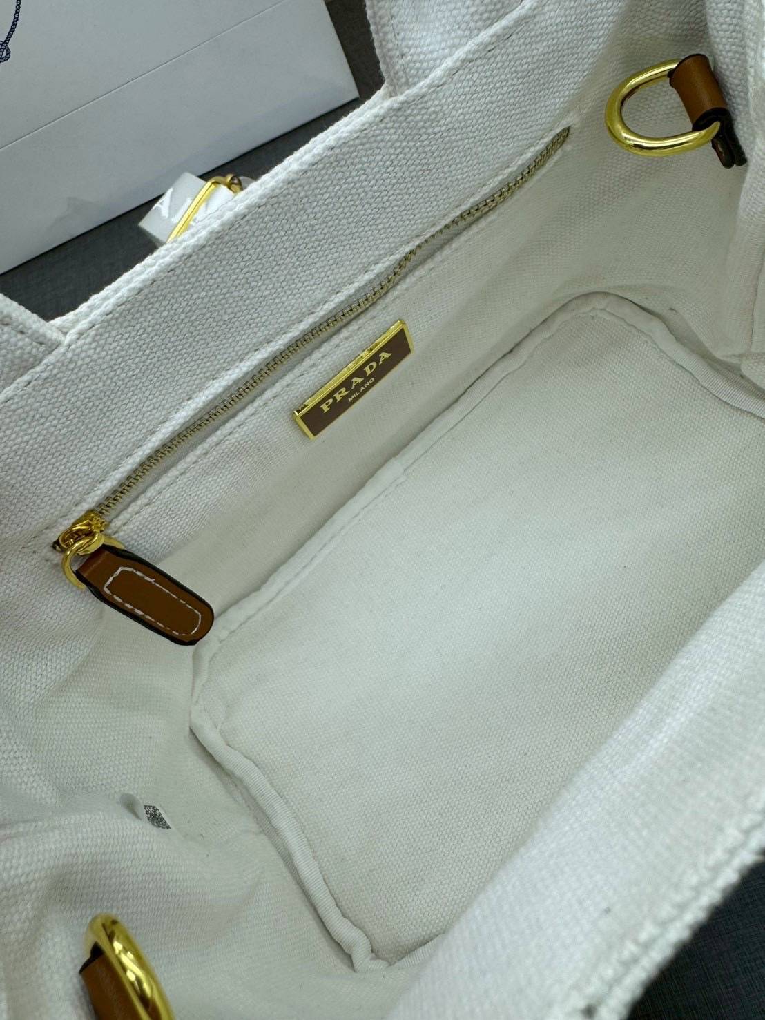 ORI หนังแท้ | Prada Jardinière linen blend mini-bag / Prada Tote Bag กระเป๋าทรงโท้ทใบเล็กน่ารัก ผ้าลินินผสม มาพร้อมดีไซน์ทันสมัย