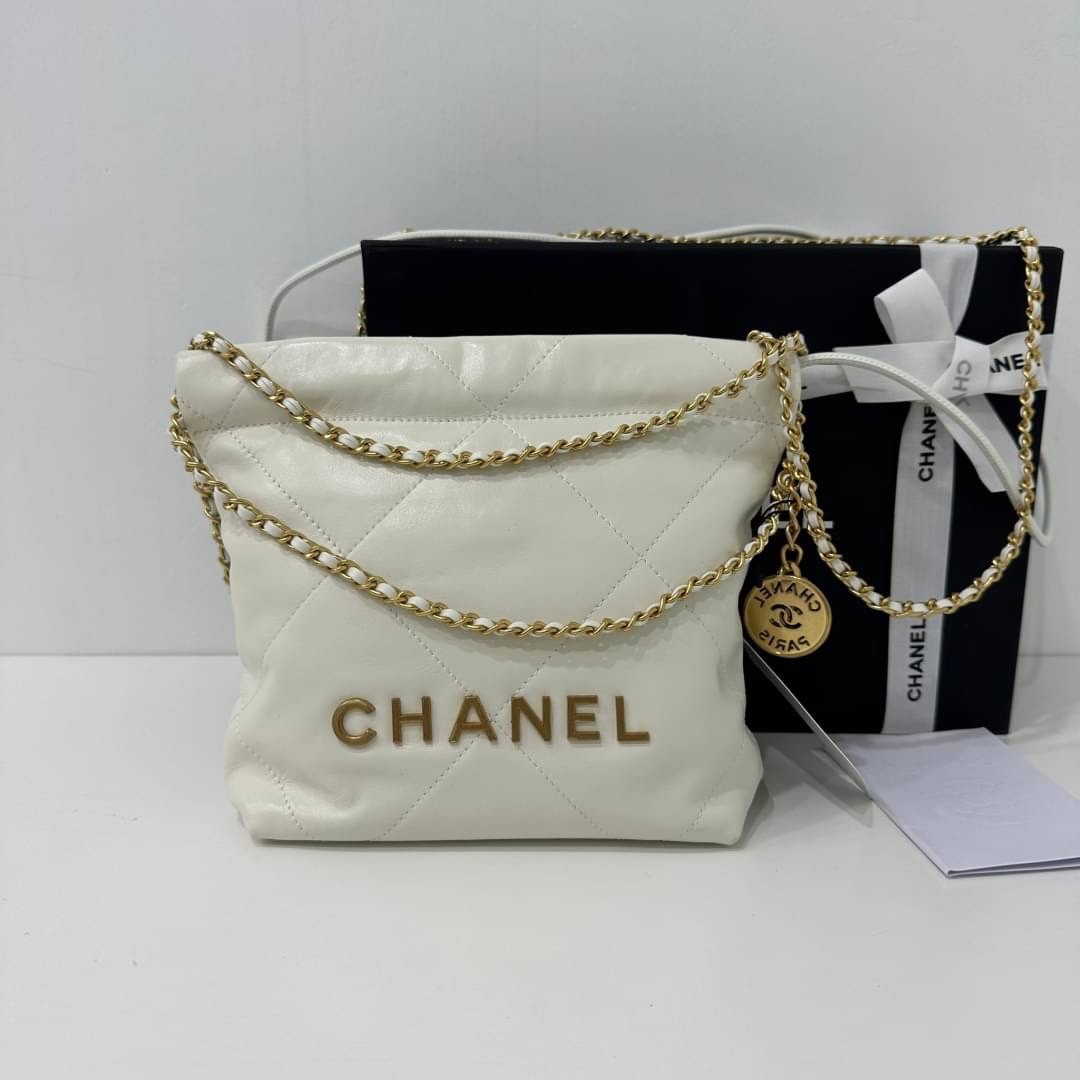 CHANEL 22 MINI HANDBAG Shiny Calfskin & Gold-Tone Metal พร้อมส่ง เกรดออริจินอล สลับของแท้ ใช้งานต่างประเทศได้ ภาพถ่ายจากงานขายจริง