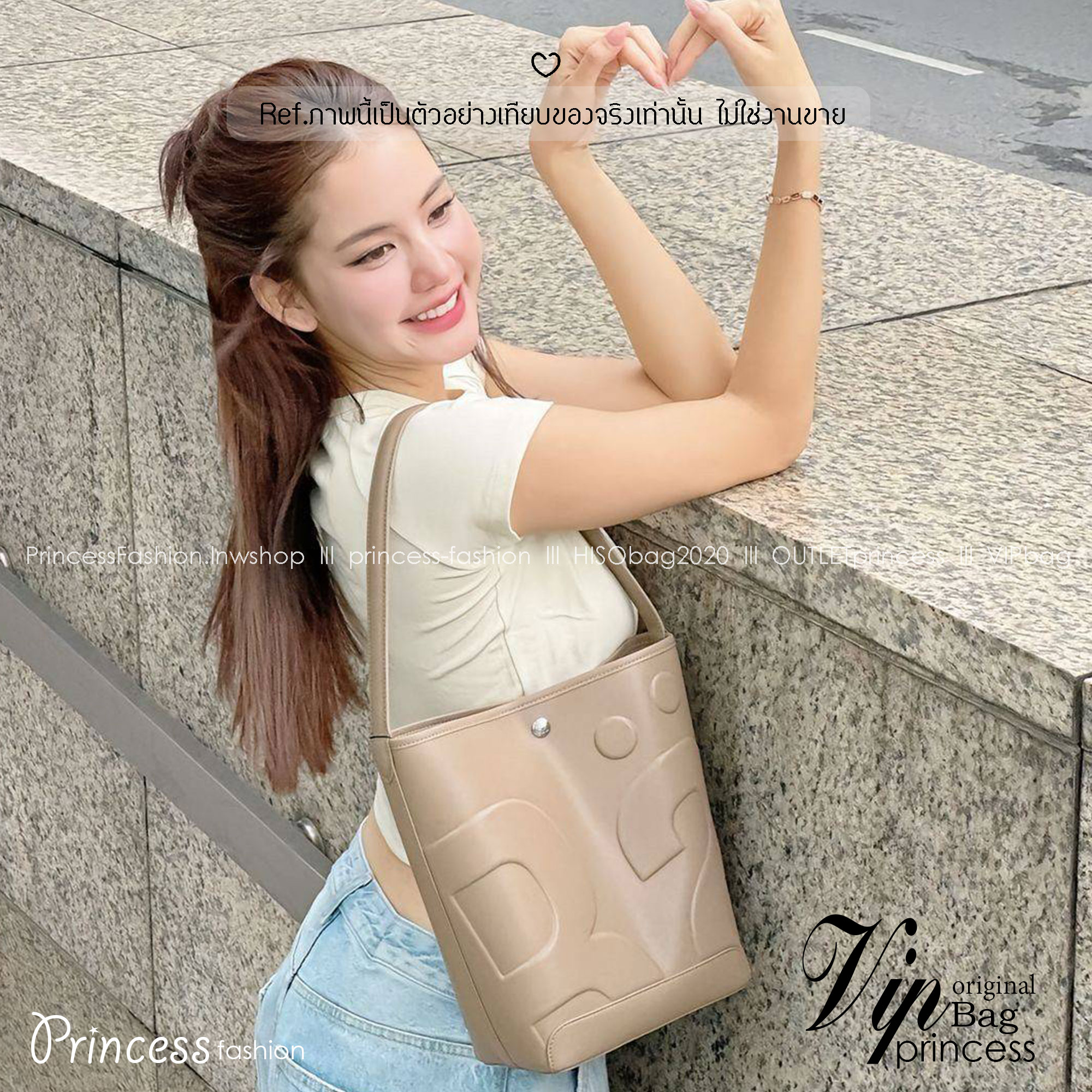 Rally The Bag Whisper กระเป๋าทรงบัคเก็ตงานหนังรุ่นใหม่ ฮอทติดลมบน มาแรงสะพายกันทั่วบ้านทั่วเมือง สายแบกสายขนห้ามพลาดจุของได้เยอะ รุ่นหนังผิวสัมผัสนิ่มมือ ทนทาน