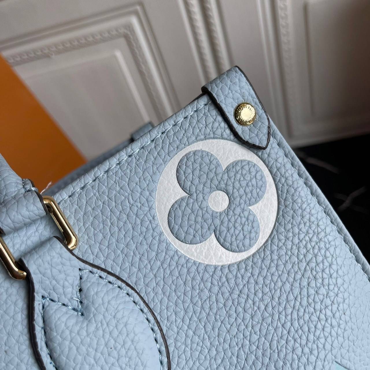 หนังแท้ LOUIS VUITTON Empreinte Monogram Giant By The Pool Onthego พร้อมส่งที่ไทย เกรดใช้งานต่างประเทศได้