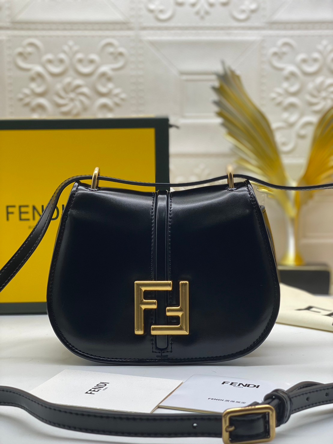 FENDI C’mon Mini leather bag สีดำ เกรดออริจินอล สลับแท้ ภาพถ่ายจากงานขายจริง ใช้งานต่างประเทศได้