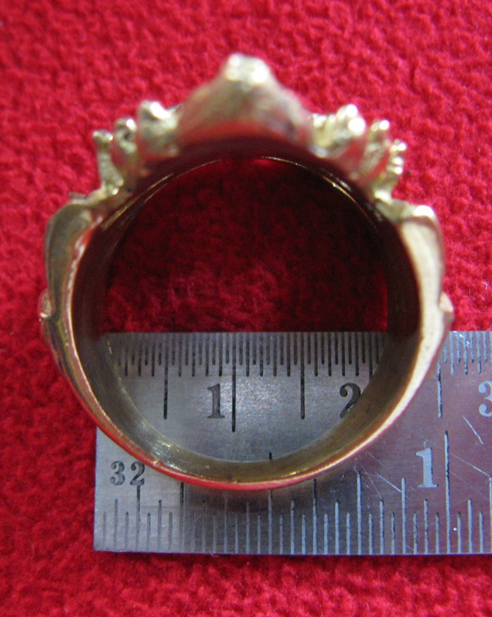 สินค้าหมดค่ะ แหวนพระนารายณ์ทรงครุฑแบบเล็ก เนื้อทองเหลือง เหนือเศียรพระนารายณ์มีพญานาค 7 เศียร มีอำนาจ คุ้มครองป้องกันค่ะ