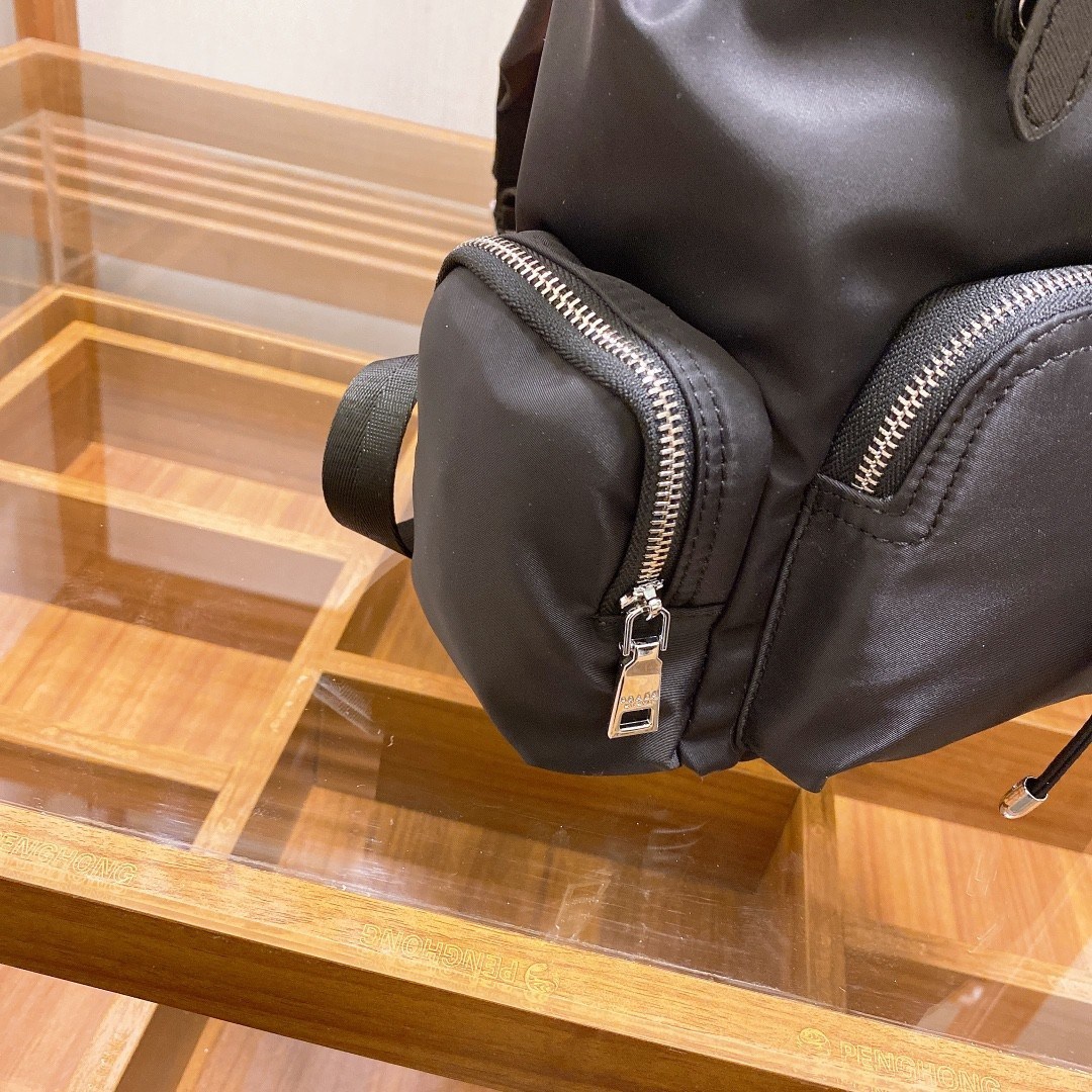 RADA NYLON BACKPACK กระเป๋าสะพายเป้ วัสดุทำจาก ผ้าNylon คุณภาพดี