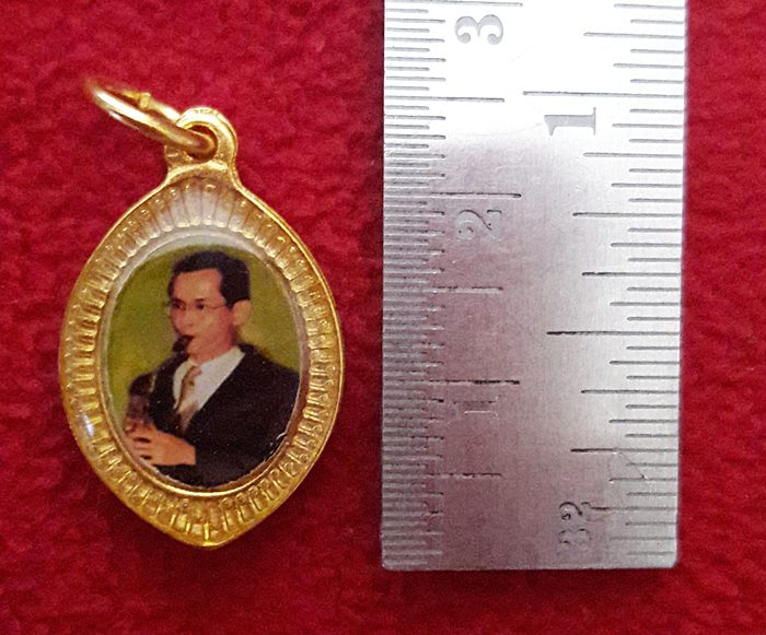 สินค้าหมดค่ะ ล็อกเก็ต2หน้าในหลวง พิมพ์เล็กเลี่ยมทองไมครอน แบบ3ค่ะ