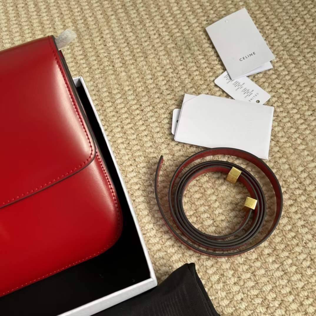 CELINE Medium Classic bag in box calfskin เกรดออริจินอล กระเป๋าสะพายแบรนด์เนมซีลีนหนังแท้ อะไหล่ทองหรู งานหนังเรียบ สวยหรู