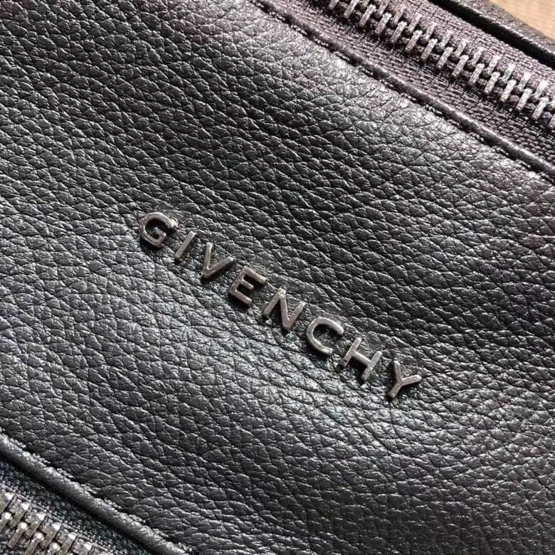 พรีเมี่ยมกิ๊ฟแท้ 100% 】พร้อมส่งที่ไทย ที่นี่ที่เดียว VIP gift GIVENCHY PANDORA WALLET MINI BAG หนังแท้ มีจำนวนจำกัด