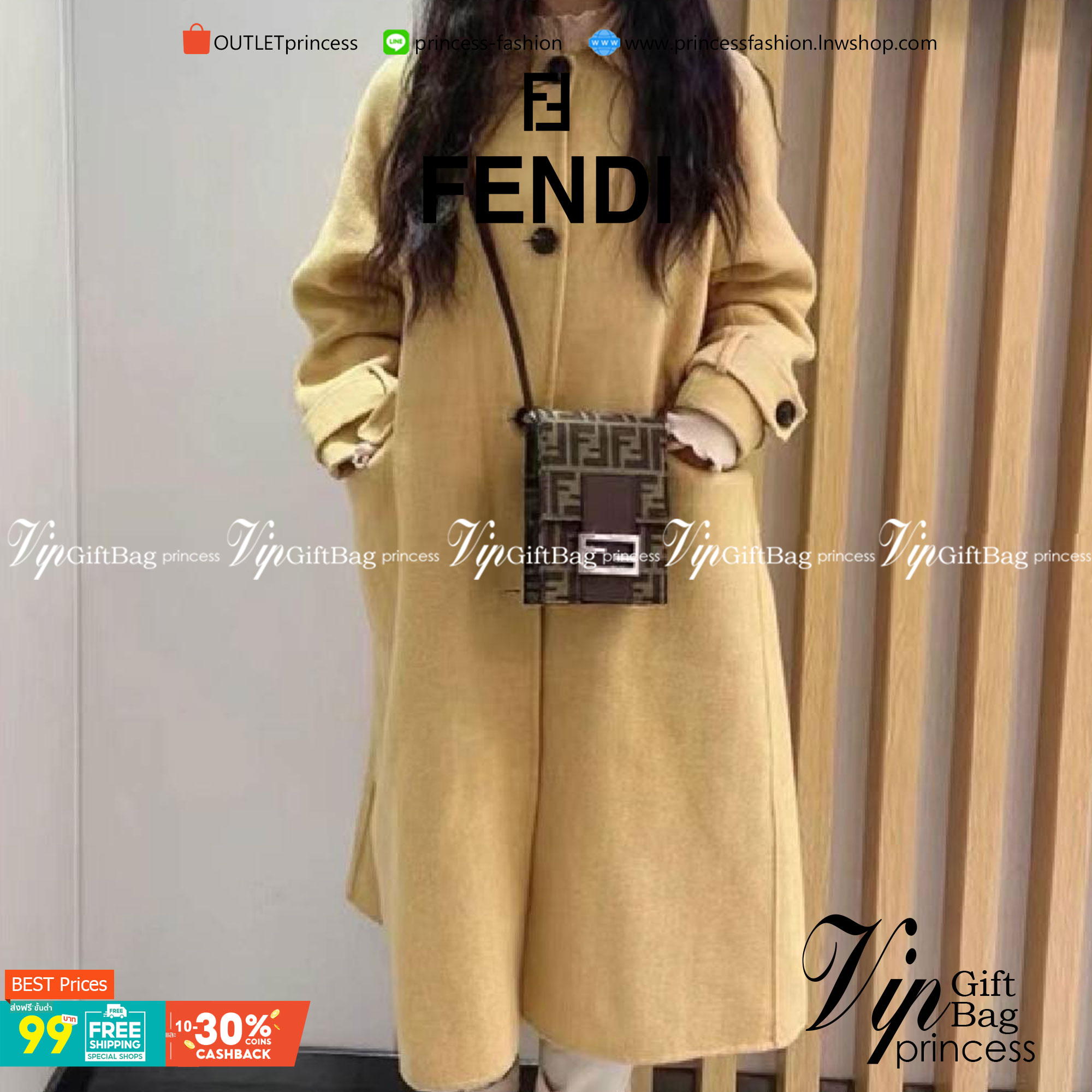 FENDI Phone crossbody bag พร้อมส่งกับกระเป๋าสะพายข้างขนาดมินิขนาดกำลังดี ใส่ของจุกจิกได้เยอะ ใส่iPhone pro max ได้สบาย มาพร้อมสาย สะพายข้างถอดได้ งานจริงสวยมากไม่ผิดหวังค่ะ