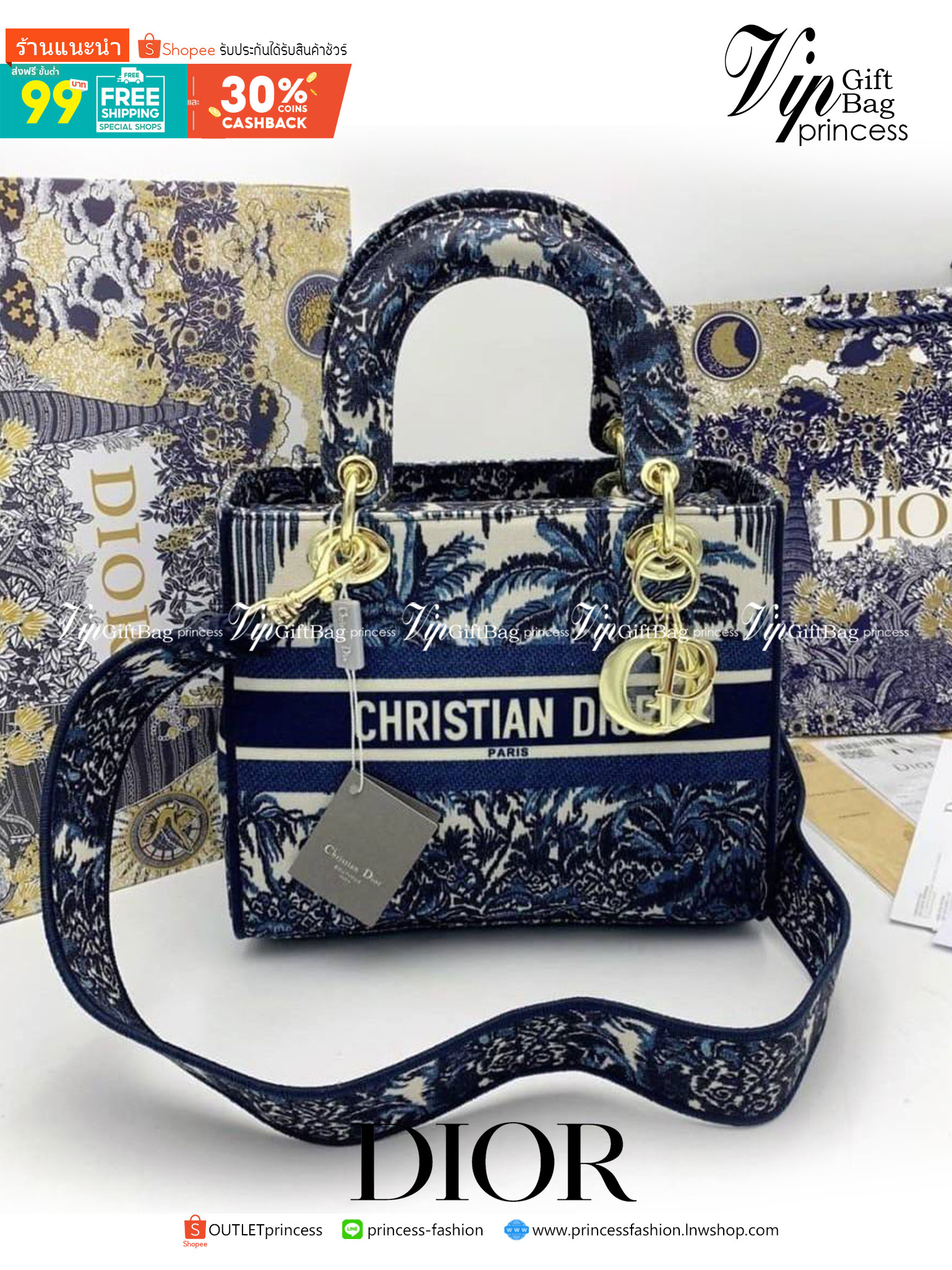 DIOR WOMEN MEDIUM LADY D-LITE BAG VIP GIFT WITH PURCHASE (GWP) พรีเมี่ยมกิ้ฟ Limited Edition จาก DIOR DUTYFREE COUNTER วัสดุหนังแท้ Calfskin หุ้มด้วยผ้า Cannage อีกชั้นและปักลวดลาย 'Dior Palm' กระเป๋า Lady D-Lite ผสมผสานความสง่างามและคลาสสิกที่เ