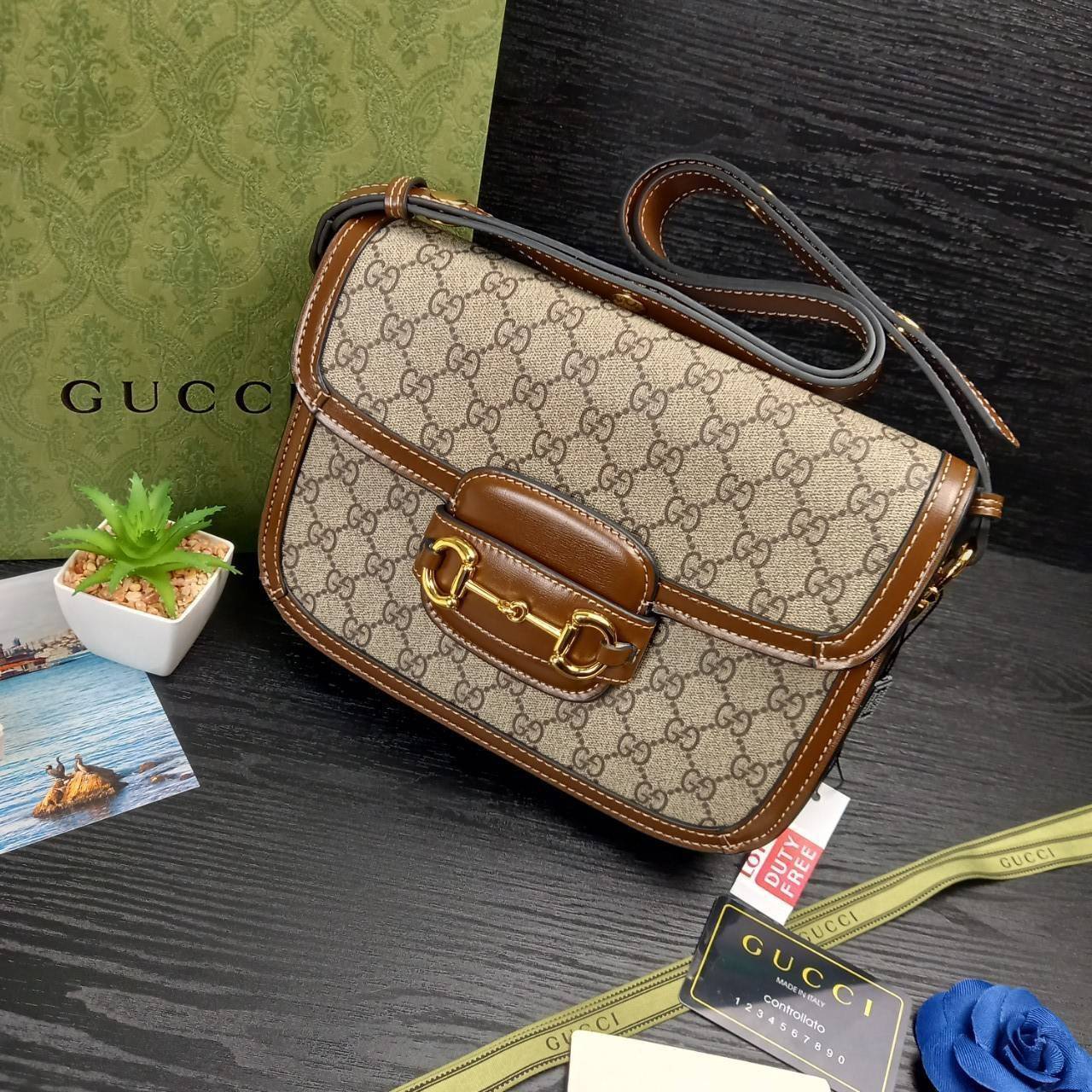 GUCCI HORSEBIT 1995 BAG / GG Supreme Shoulder 10" รุ่นฮิต คลาสสิค หรูหรา ใช้แล้วดูดีมีเสน่ห์ขึ้นทันที สายยาวคล้องบ่าได้ ปรับยาวคลอสบอดี้ได้ หนังแคนวาส สล้บหนังแท้