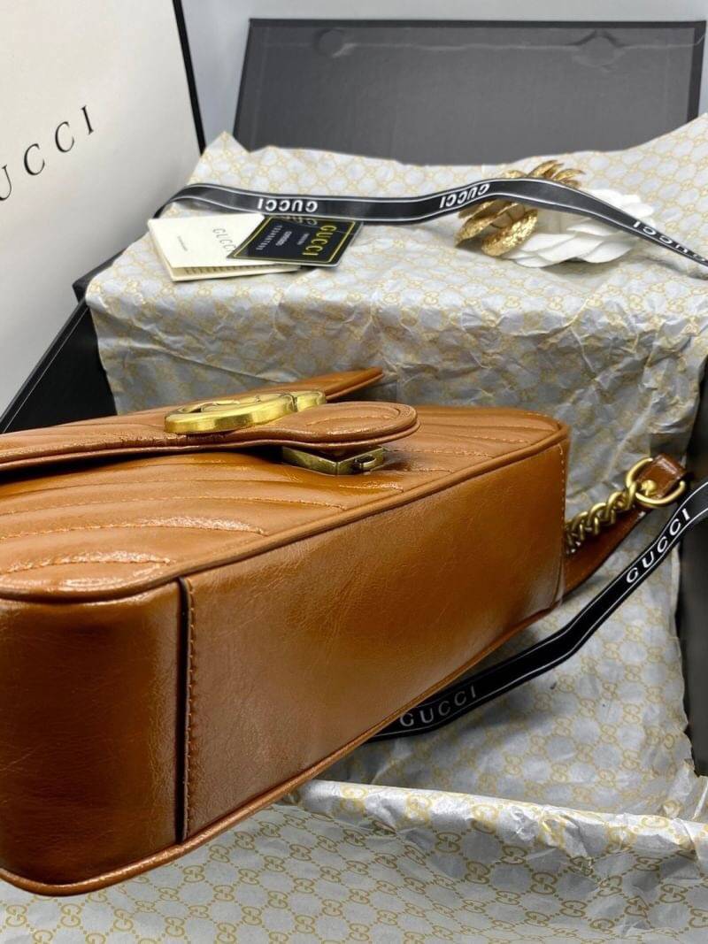 VIP 】หนังแท้ GUCCI GG Marmont brown leather shoulder bag ราคานี้หนังแท้คือคุ้มมากเลยค่าสาวๆ มี 2 ขนาด ปังไม่ไหว สีสวยมากกกก ต้องจัดแล้วน้าา ยกระดับความหรูให้กับตัวเองกันหน่อย ด้วยกระเป๋ารุ่นนี้!! ครอสบอดี้ที่ดีไซน์หรู อัพเลเวล ในราคาที่จับต้องได้ พร้อมเสิ