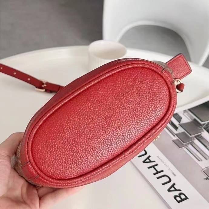 COACH Lane Bucket Bag In Signature Canvas C8597 C8399 พร้อมส่งที่ไทย