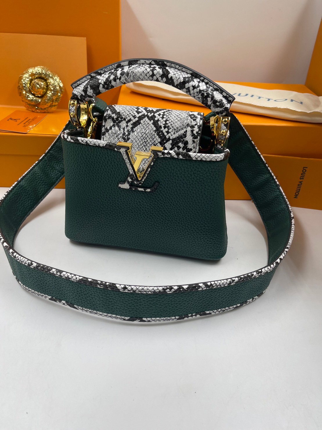 LV BB Capucines Python Handbags / LV Capucines BB Taurillon Leather 20cm พร้อมส่ง 6 สี **สินค้าเกรดออริจินอล 1:1 สลับแท้ ใช้งานต่างประเทศได้