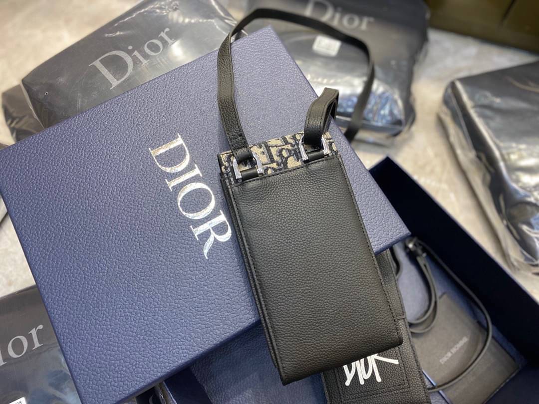 Dior Phone Holder Bag / DIOR BEIGN AND OBLIQUE JACQUARD PHONE POUCH BAG เกรดเทพออริจินอล หนังแท้ ภาพถ่ายจากสินค้าจริง ใช้งานต่างประเทศได้