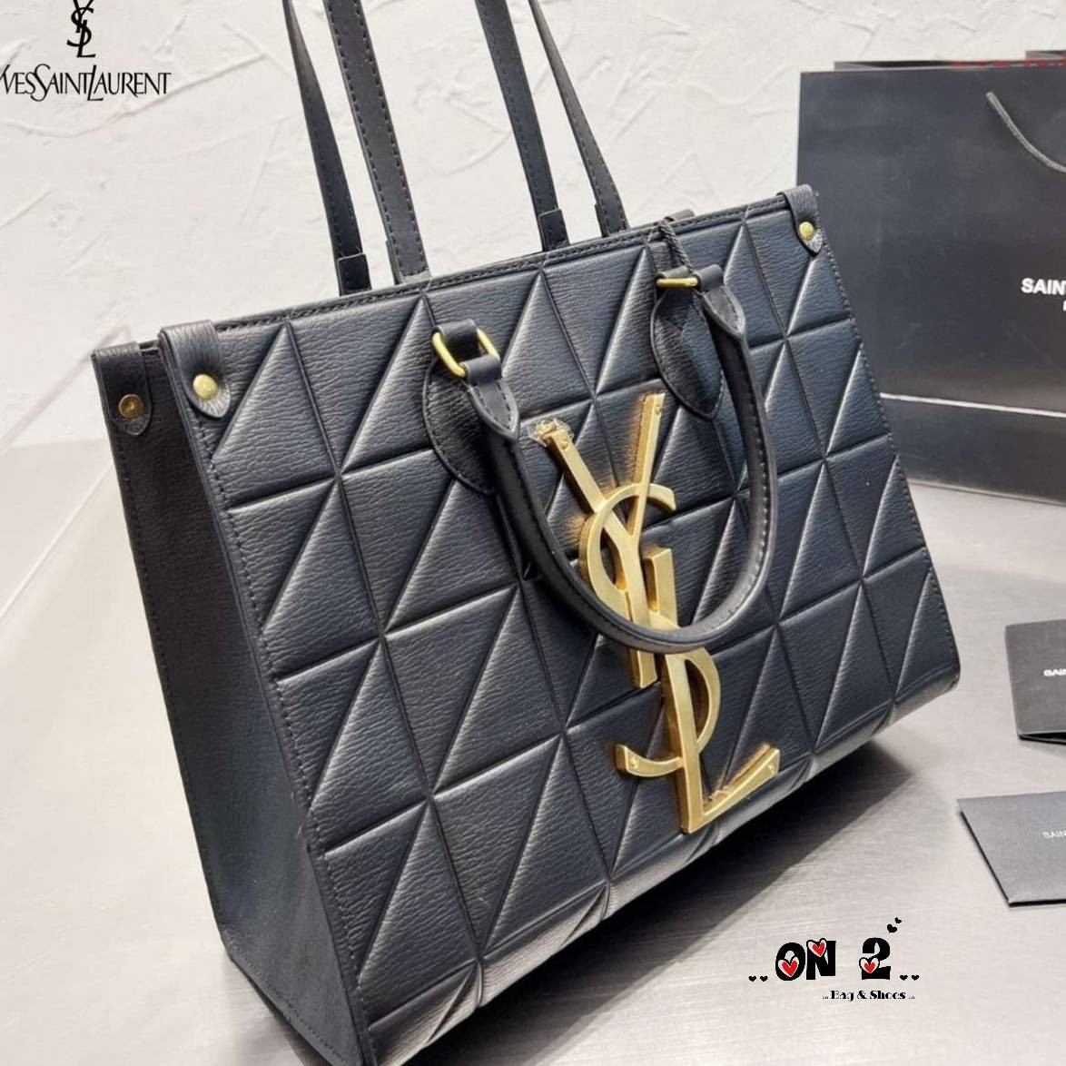 YSL Shopping Bag / YSL TOTE BAG กระเป๋าถือทรงช็อปปิ้งงานสวยอยู่ทรง หนังลายตารางหน้าโลโก้โดดเด่นอะไหล่สีทองสวยหรู