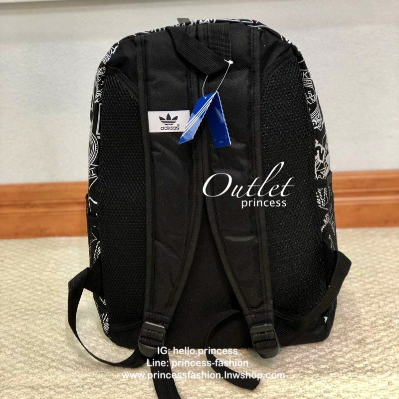 Adidas Backpack มีช่องสำหรับใส่ Notebook , Tablet ในตัวกระเป๋า สายเป้ และด้านหลังบุผ้าตาข่ายนุ่ม รองรับหลัง รูปแบบสวยทันสมัย รองรับทุกการใช้งาน เป็นกระเป๋าเป้นักเรียน-เป้กีฬา-สะพายเที่ยวชิลๆเลยค้า