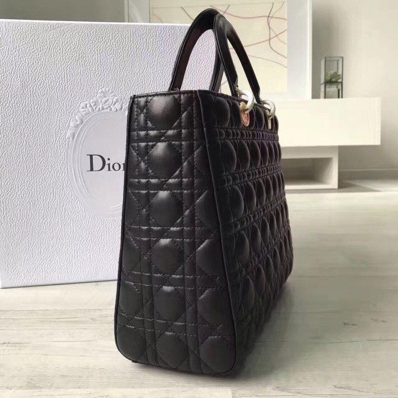 หนังแท้ LARGE LADY DIOR BAG Black Cannage Lambskin / Dior Lady Large พร้อมส่งที่ไทย งานหนังแท้ทั้งใบเกรดออริจินอล ภาพสินค้าถ่ายจากงานขายจริง ใช้งานต่างประเทศได้
