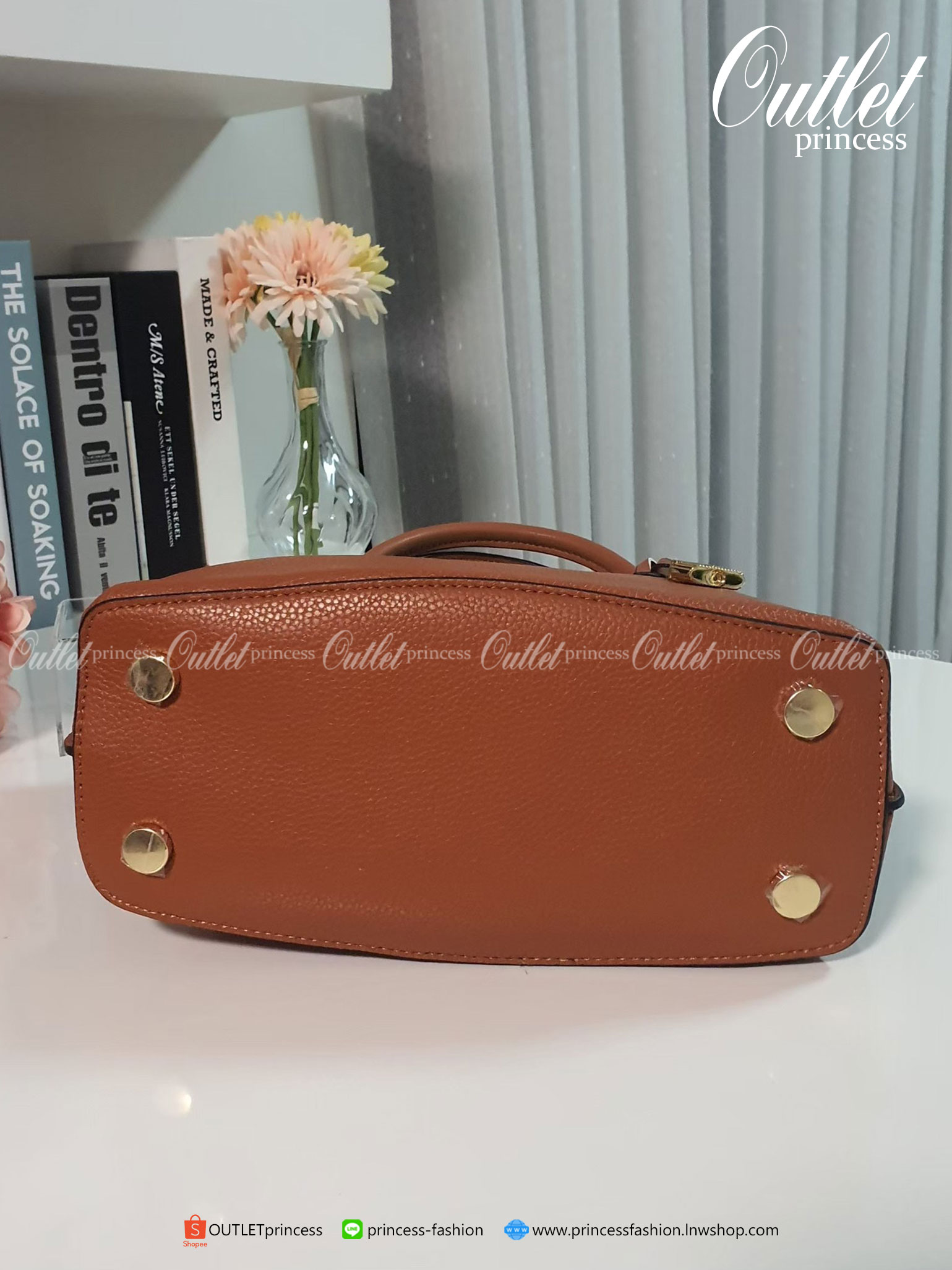 ของแท้ 100% NEW COLLECTION!! MICHAEL KORS GENIE LEATHER BAG สีน้ำตาล