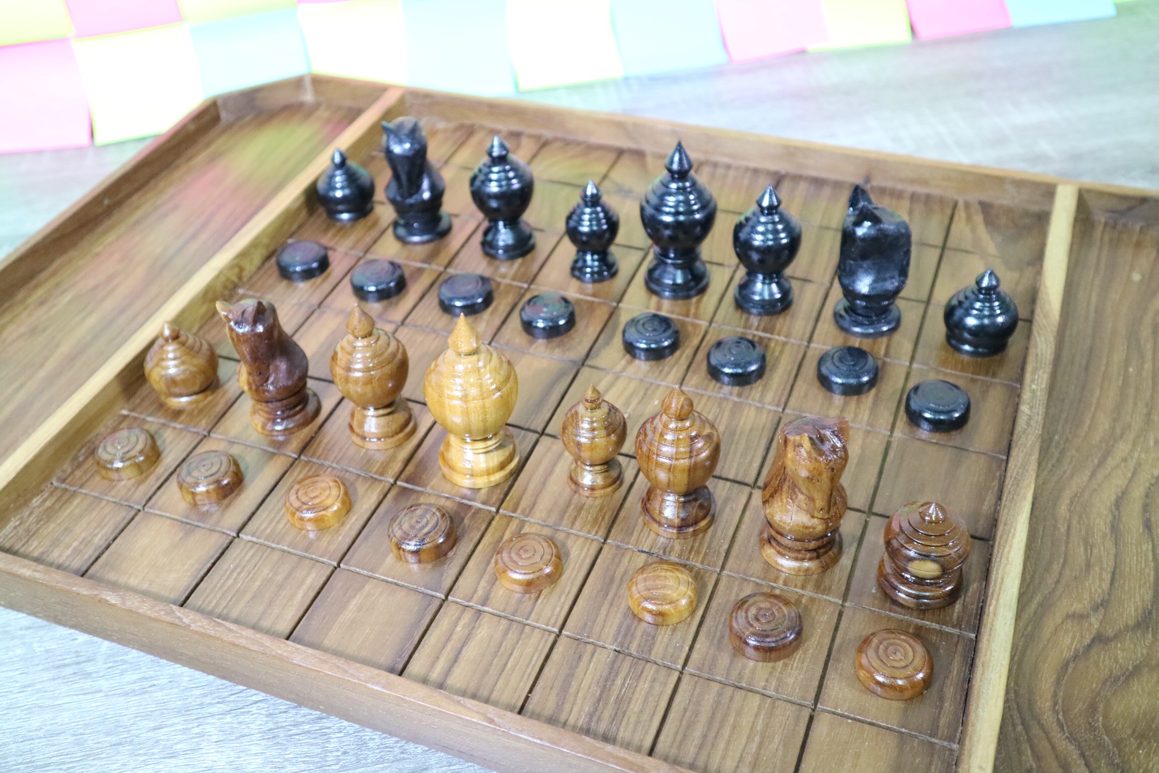 ชุดหมากรุกไทยไม้กระดาน5x5ซม.พร้อมตัวหมากชุดพยุหคีรี