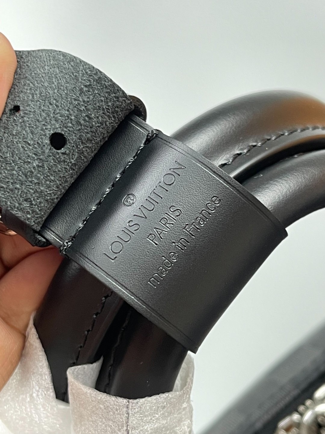 LV Keepall Bandoulière 45 Monogram Eclipse / Damier Graphite Canvas กระเป๋าเดินทางแบบดัฟเฟิล เป็นรุ่นที่เคียงข้างนักเดินทางรอบ สวยหรูโลกสง่างามตลอดกาล มีไว้ไม่มีเอาท์ เกรดท็อป ออริ เทียบแท้ 1:1 เกรดดีสุด